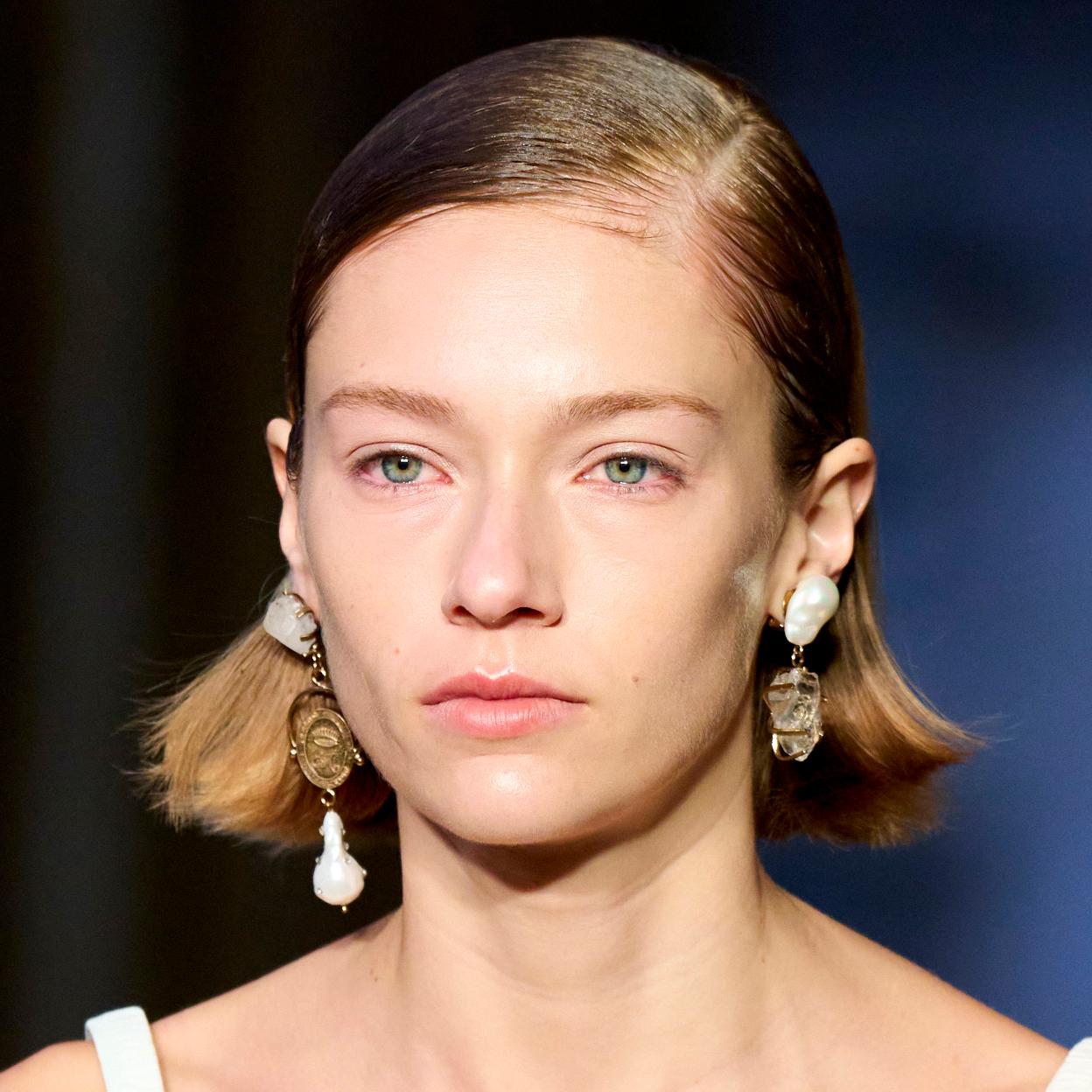 Este es el manual para cuidar una piel grasa.