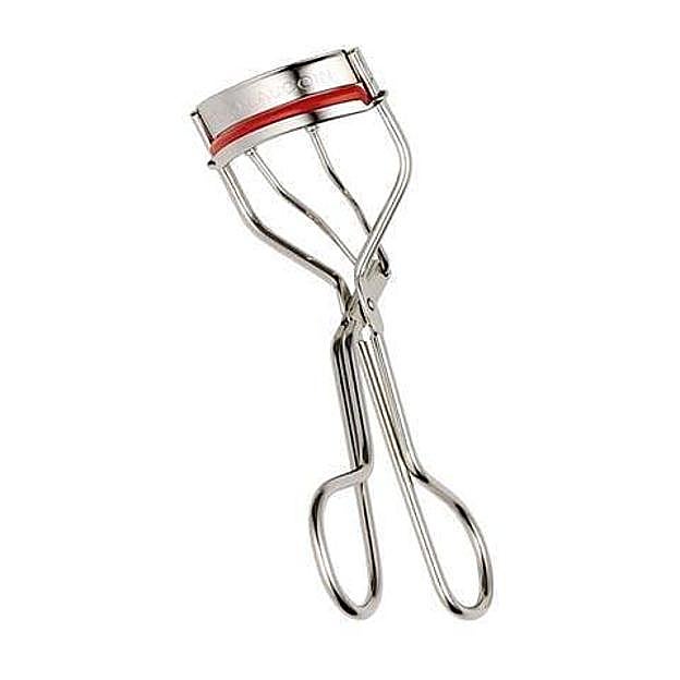Eyelash Curler de Kevyn Aucoin. Precio: 29 euros