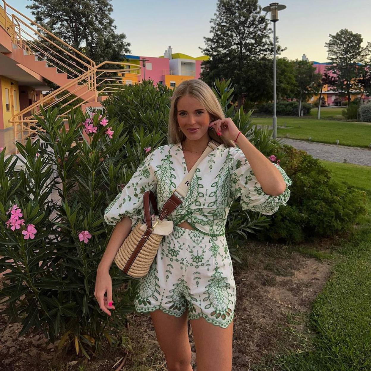 La influencer lleva el conjunto favorecedor viral de Zara