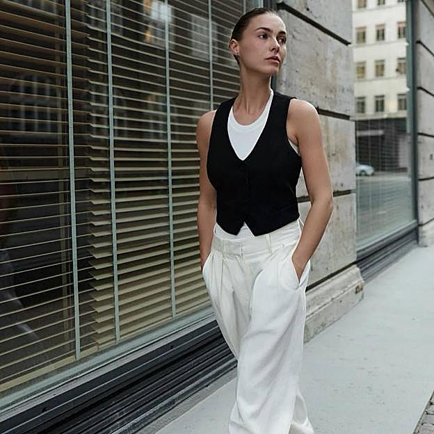 5 looks de oficina para verano elegantes, aprobados por las influencers y a precio asequible