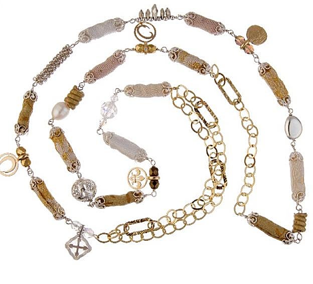 Así es el collar de la reina Sofía.