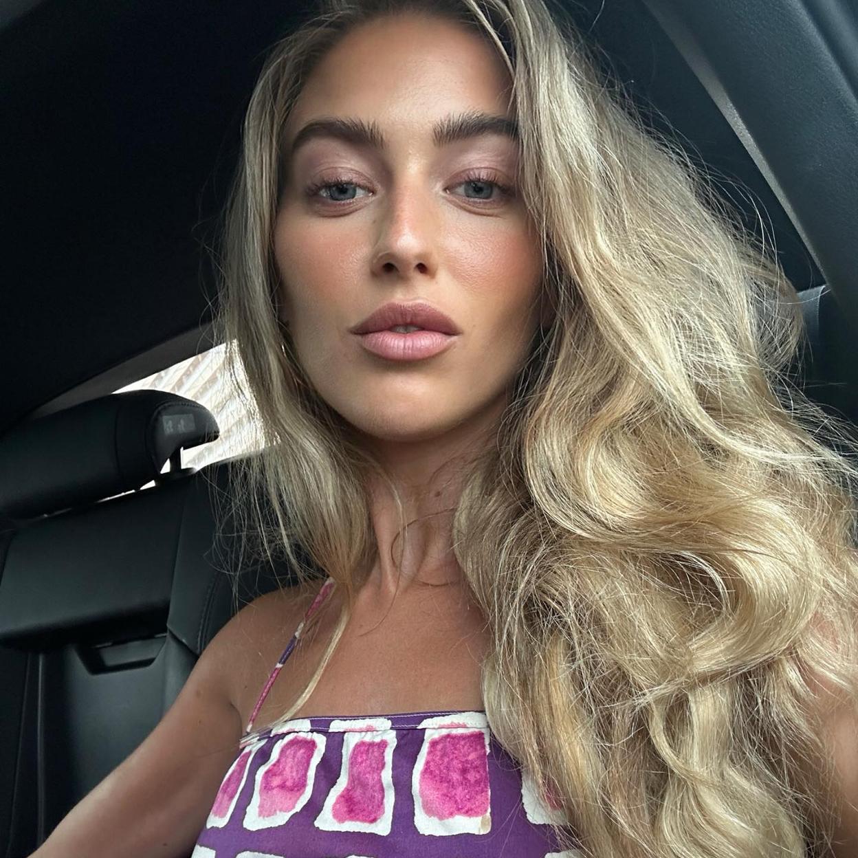 Estas son las mejores cremas para rizos que los expertos recomiendan si vas a la playa.