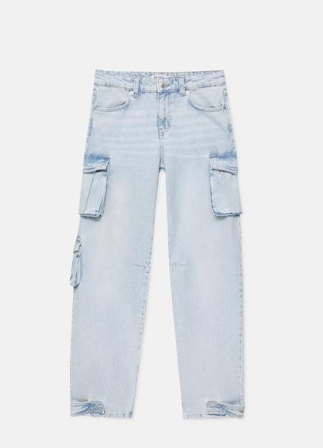 Imagen - Unos vaqueros cargo con bjo ajustable de Pull&Bear (39,99 euros).