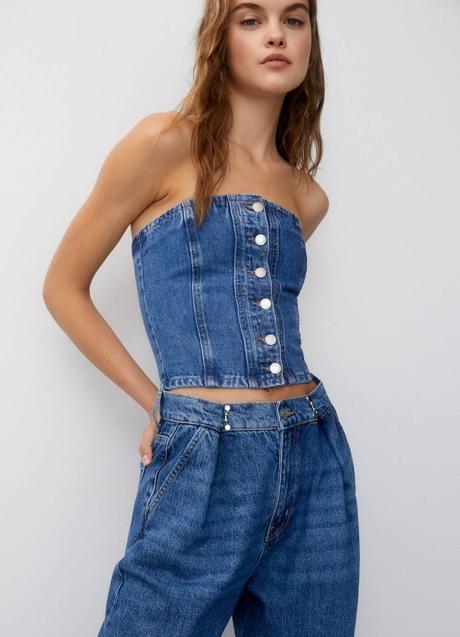 Imagen - Total look vaquero de estilo Y2K