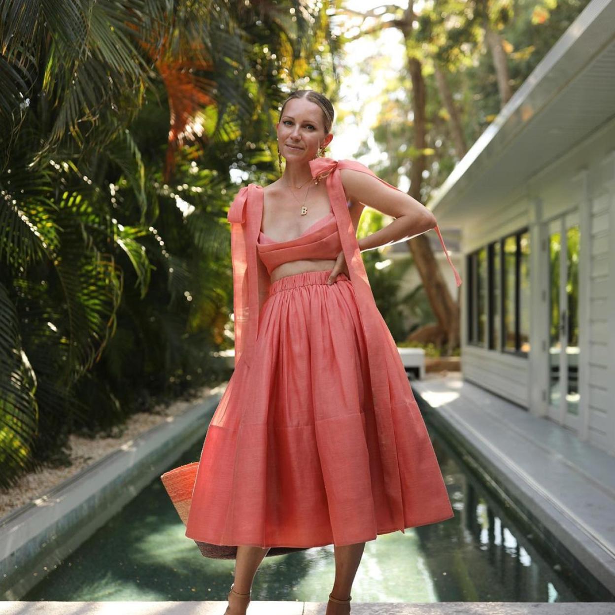 Estas son las faldas amplias que han enamorado a las francesas.