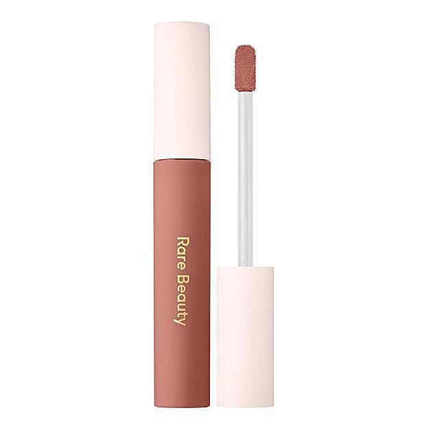 Lip Soufflé de Rare Beauty. Precio: 23,99 euros