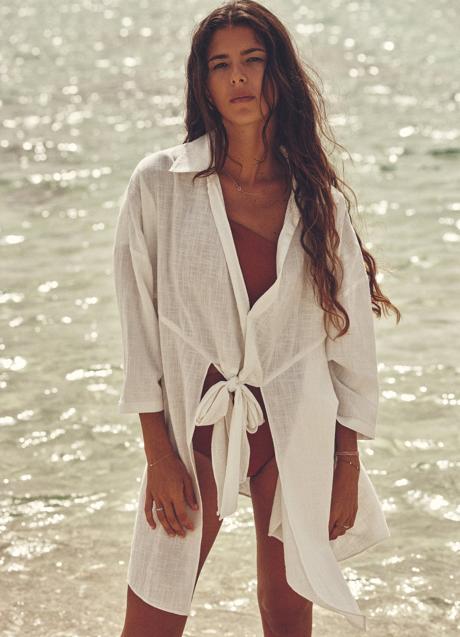 Imagen - Blusa blanca de algodón Zara (29,90 euros)