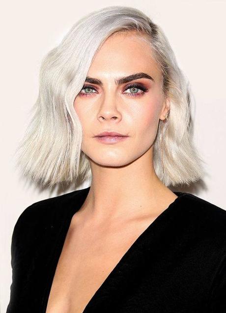 Imagen - Cara Delevingne con pelo blanco