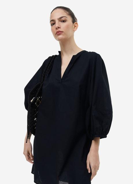 Imagen - Vestido negro corto de H&M, 24,99 euros.