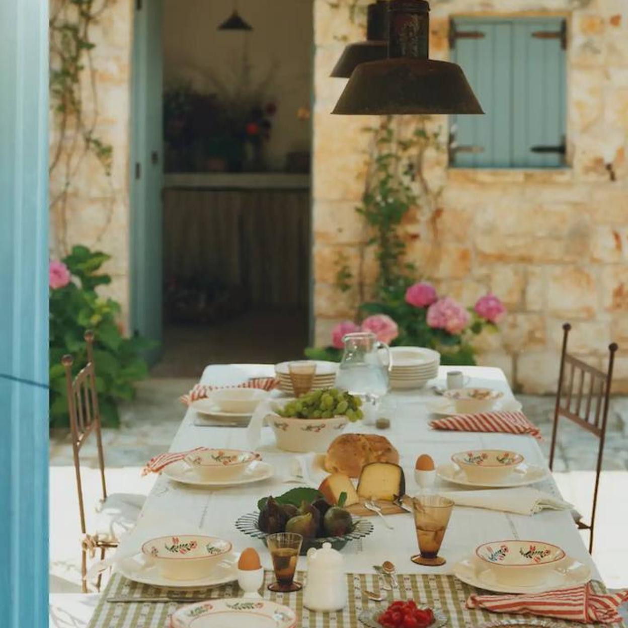 Muebles preciosos y vajillas y manteles baratísimos: los mejores chollos deco de las últimas rebajas y los Special Prices de Zara Home