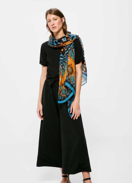 Imagen - Pantalón culotte de color negro de Springfield, 9,99 euros.