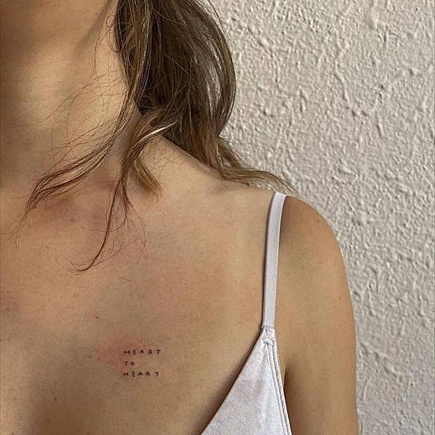 Tatuaje con significado de amor en el pecho