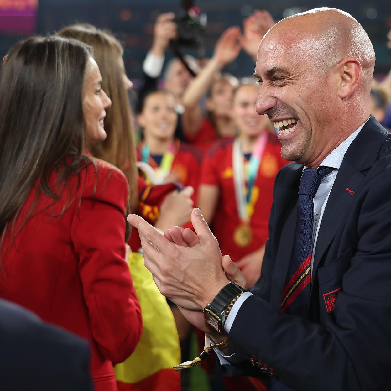 Luis Rubiales, presidente de la Real Federación Española de Fútbol, no supo controlar sus impulsos ni en presencia de la reina Letizia y la infanta Sofía. 