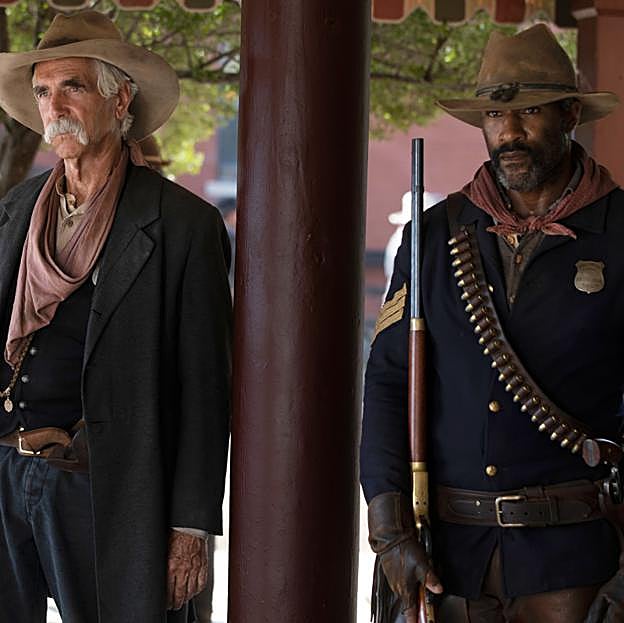 Sam Elliot y LaMonica Garrett como Shea y Thomas en una imagen de 1883. 