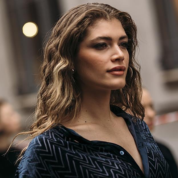 El pre-champú que usarás antes de lavarte bien el cabello para fortalecer la melena tras el verano