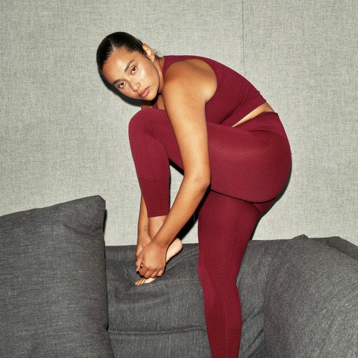 Modelo con ropa deportiva.