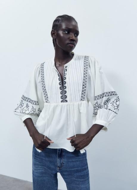 Imagen - Blusa blanca con bordados de Sfera (23,95 euros)