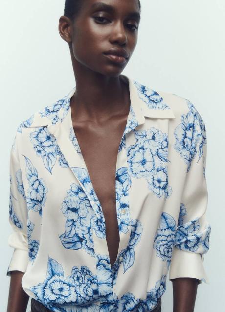 Imagen - Camisa de flores blanca y azul