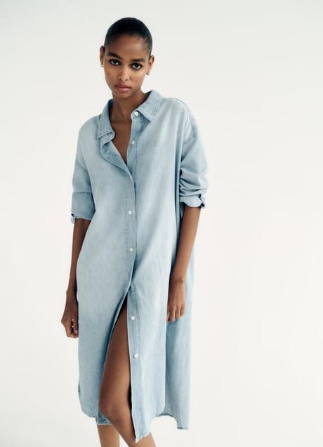 Imagen - El vestido vaquero fluido de Zara.