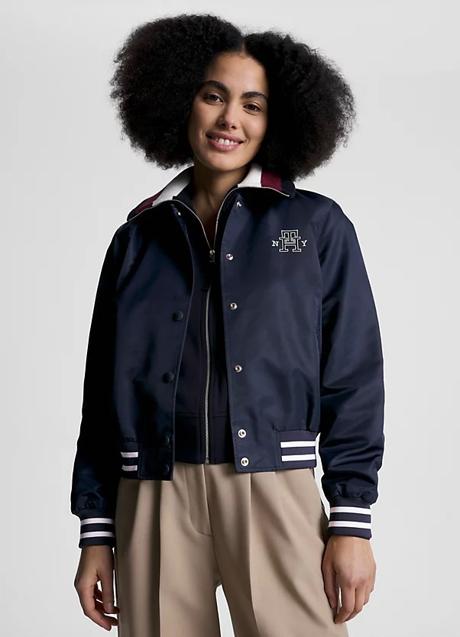 Imagen - Bomber tipo universitaria de Tommy Hilfiger, 223,90 euros.