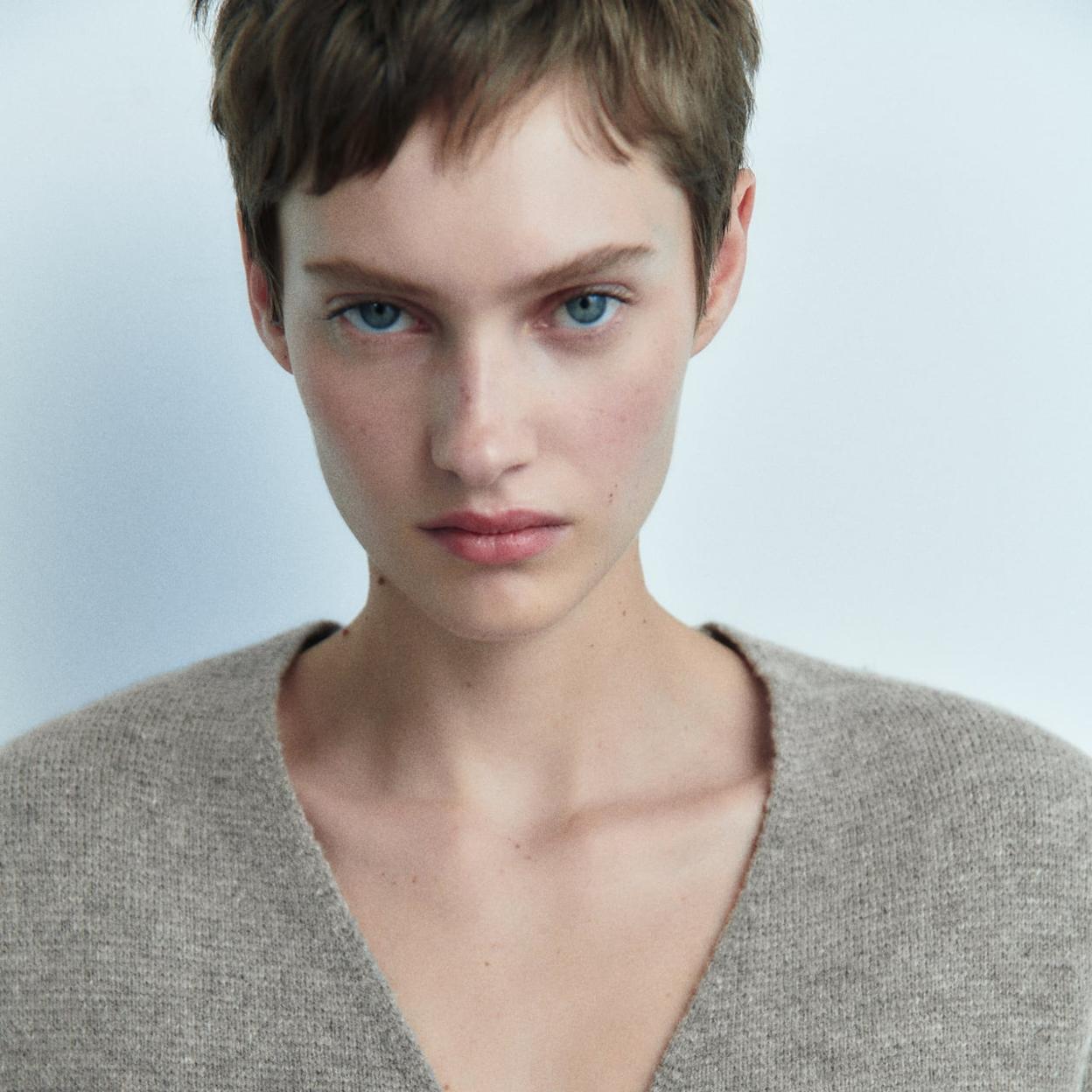 Toma nota de la americana de lana más impresionante de Zara.