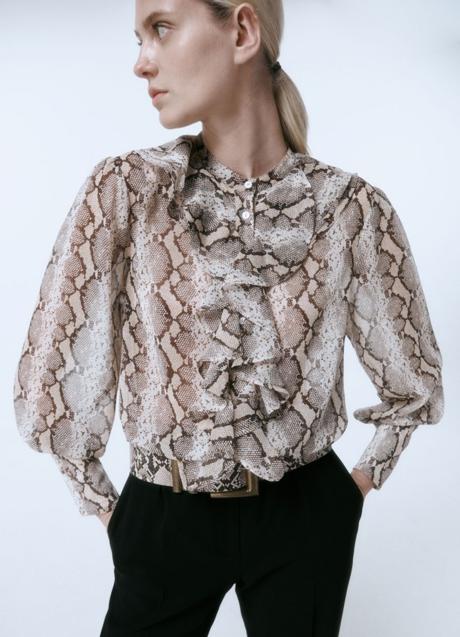 Imagen - Camisa con chorreras de Sfera (25,99 euros)