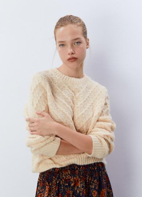 Imagen - Jersey color marfil de Sfera (23,95 euros)