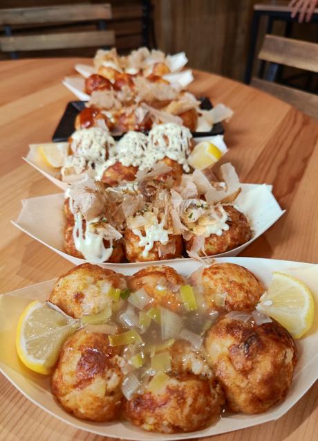 Imagen - Los takoyakis con seis salsas diferentes de Balón Tokio. / AFL