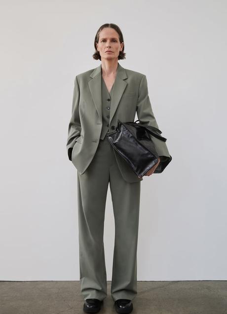Imagen - Pantalón recto clásico de Zara, 39,95 euros.