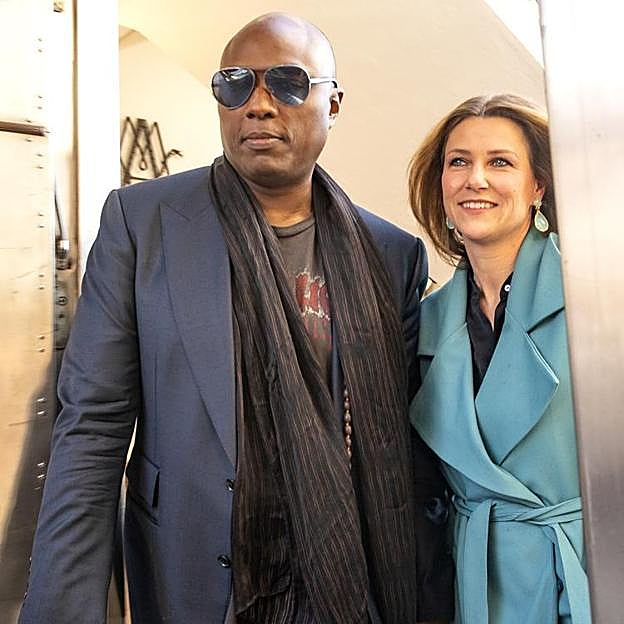 Marta Luisa y Durek Verrett.