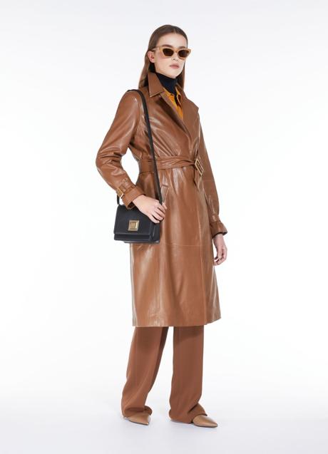 Imagen - Abrigo de piel marrón de Max Mara, 990 euros.