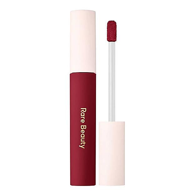 Lip Soufflé de Rare Beauty. Precio: 23,99 euros