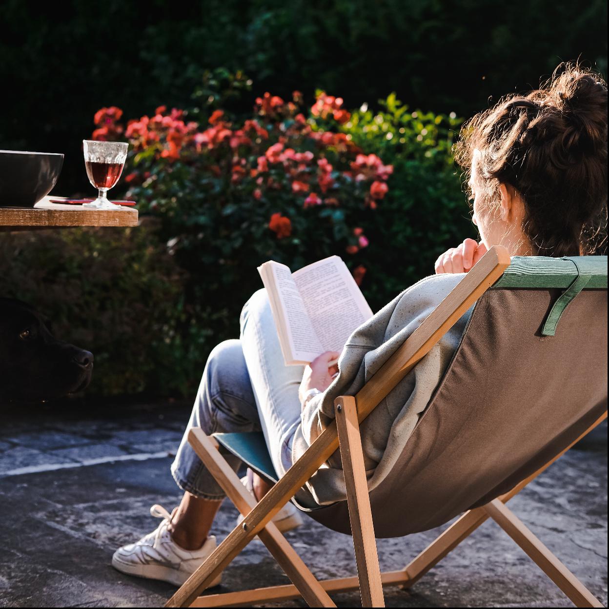 En septiembre todavía podemos disfrutar de un buen libro al aire libre.