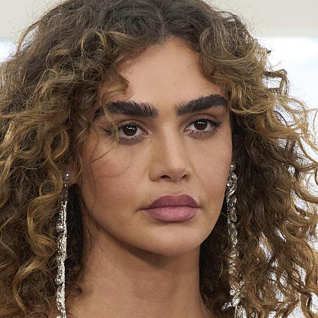 Eyeliners en marrón para las que huyen del clásico negro en otoño