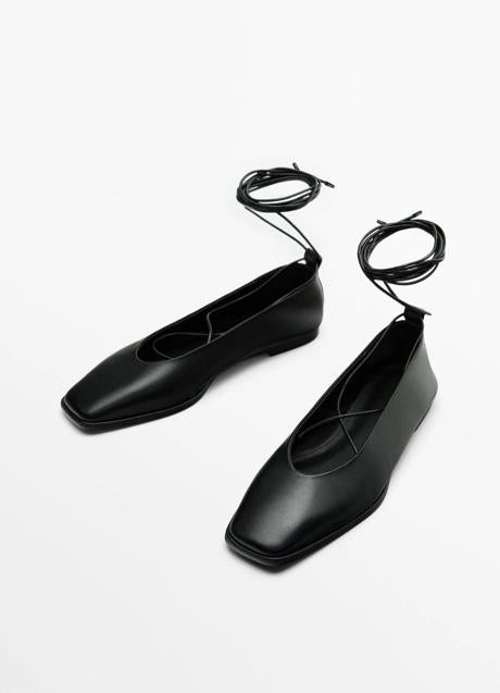 Imagen - Zapatos negros de Massimo Dutti (79,99 euros)