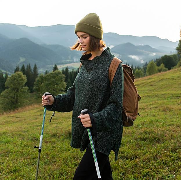 Nordic walking, el ejercicio apto para todas las edades que tonifica toda la musculatura sin esfuerzo