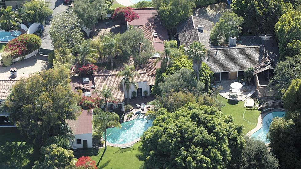 Vista aérea de la casa en Bretwood de Marilyn Monroe