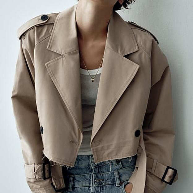 El trench corto de Zara
