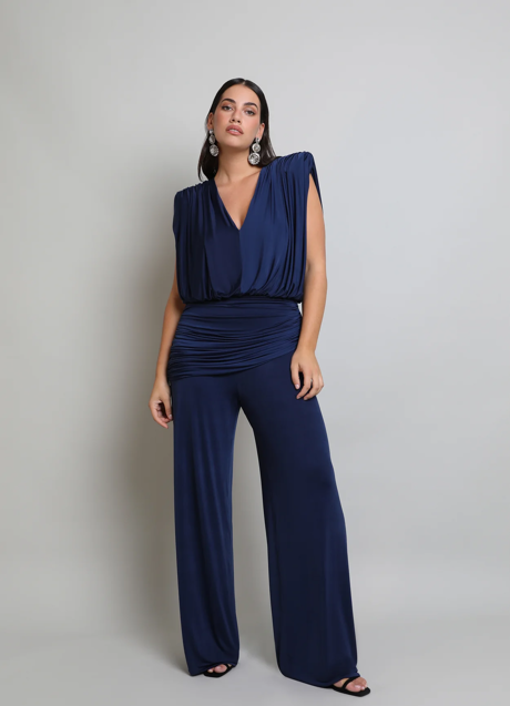 Imagen - Así es el mono azul de Victoria que ha llevado Ayuso.