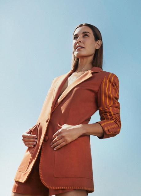 Imagen - Americana y shorts de lino de JC Pajares. 