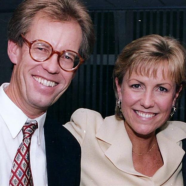 Jill, a la derecha, en una imagen familiar junto a su hermano Nigel. 