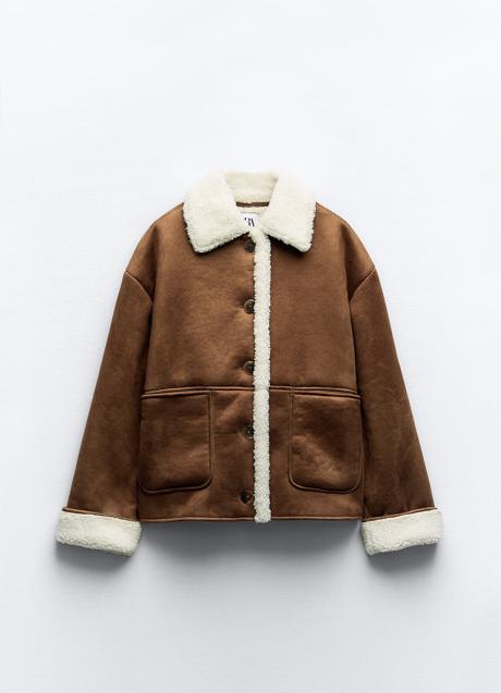 Imagen - Chaqueta con borreguito de Zara (49,99 euros)