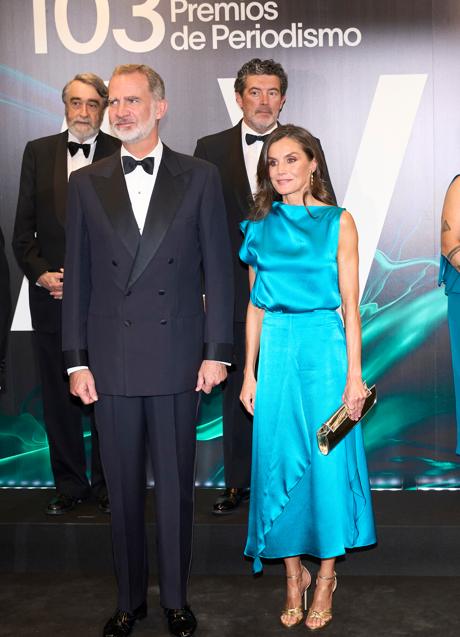 Imagen - La reina Letizia con un conjunto de Maksu. / LIMITED PICTURES