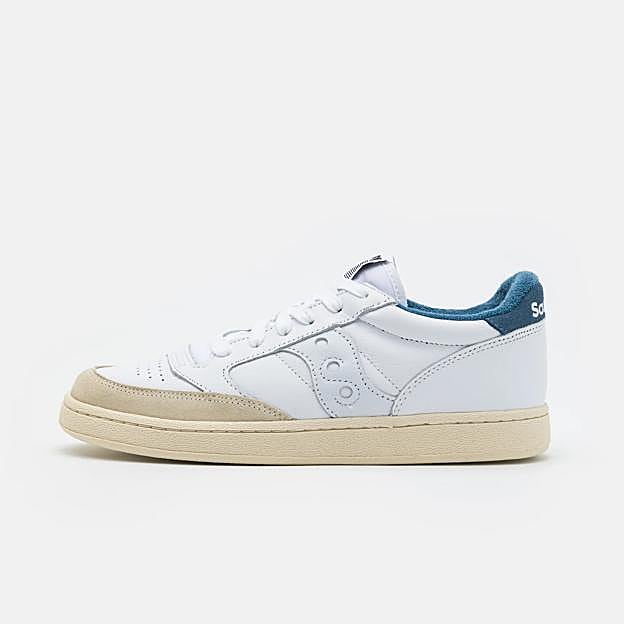 Zapatilla deportiva en blanco de Saucony.