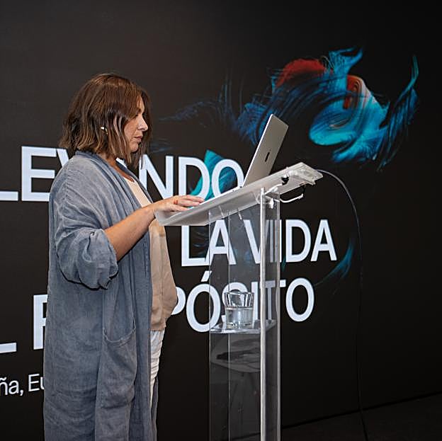 María Garrido, consultora del equipo de Marcas de Prodigioso Volcán, durante su presentación sobre los casos locales de éxito de empresas con propósito corporativo.