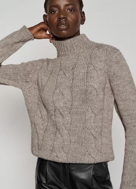 Imagen - Jersey de cuello vuelto con ochos de Roberto Verino, 195 euros.