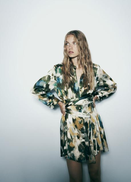 Imagen - Vestido con estampado  tie dye  de Zara (35,99 euros)