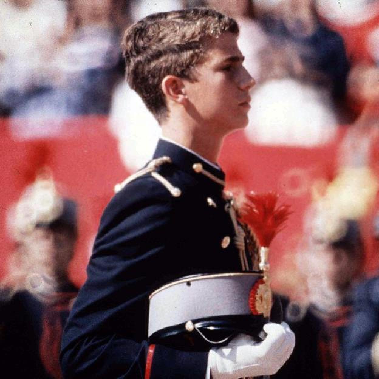 El rey Felipe VI en su jura de bandera de 1985. 