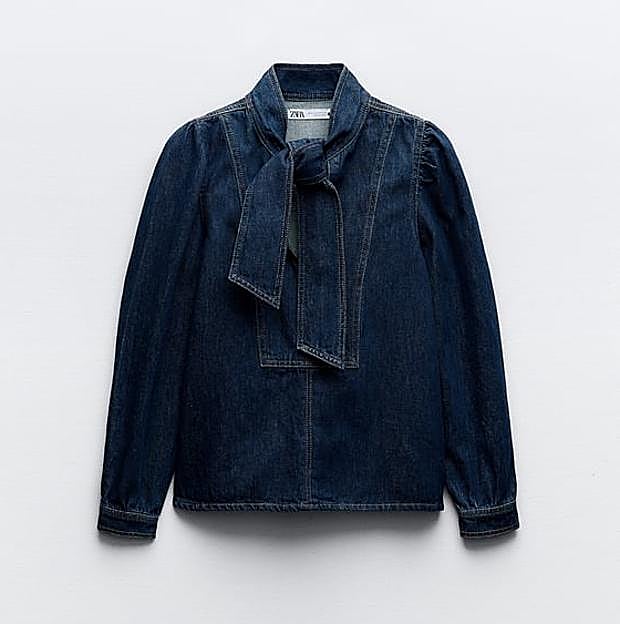 Imagen principal - La camisa de Zara, las zapatillas de Converse y los pantalones de Mango.