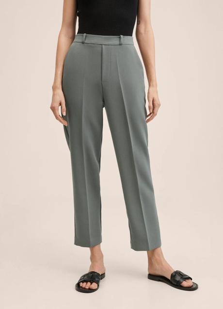 Imagen - Pantalón sastre en azul petróleo de Mango Outlet. Foto: Mango Outlet.